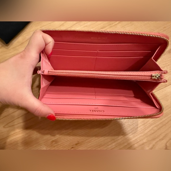 CHANEL 19 Pink Quilted Zip Around Wallet with Gold Logo- authentic! Like new! - Picture 9 of 11